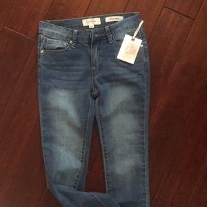 12 Items! Lots of cute clothes!!!